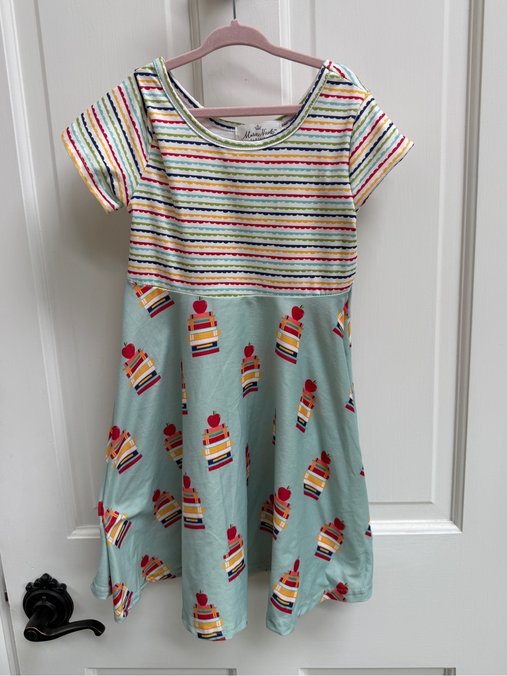 NWOT Marie Nicole 5T XL Girls Short Sleeve Back to School Dress Books Apple